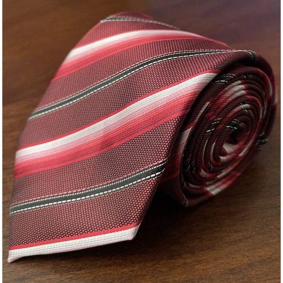 Creazioni Tucci Firenze Red 100% Silk L58” W3.25” - Picture 1 of 7